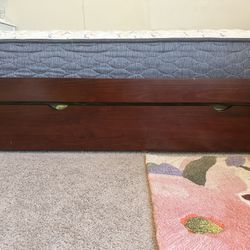 Wooden Daybed With Trundle 