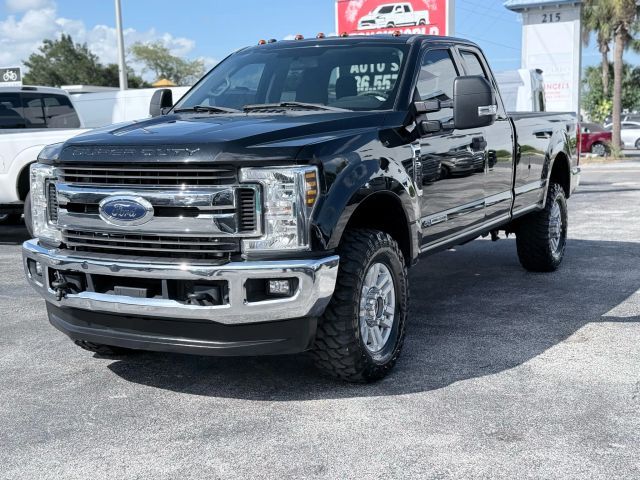 2018 Ford F350 Super Duty Super Cab