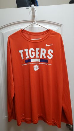 XXL Nike DRI-FIT Clemson long sleeved shirt