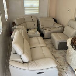 5 Piece Beige Sectional (Electric)