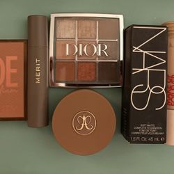 High End Makeup 