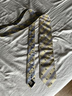 Burberry 100% Silk Vintage Tie Business Professional Designer