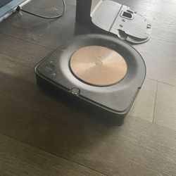 Roomba® s9+ Self-Emptying Robot Vacuum