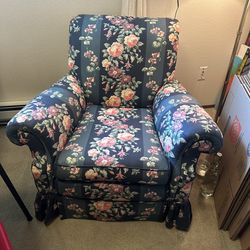 Floral Accent Chair - Large Comfortable Armchair in Great Condition