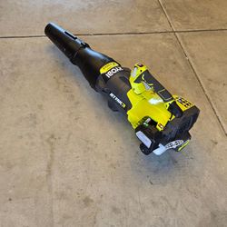 Ryobi 160 mph 520cfm 25cc gas jet fan leaf blower