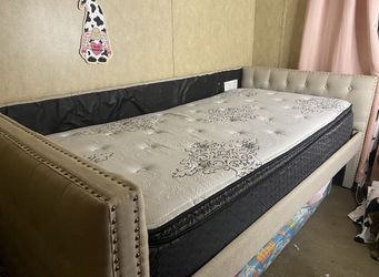Trundle Bed