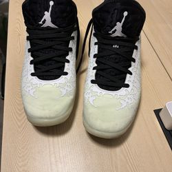 Jordan Zion III White/Green SIZE 16