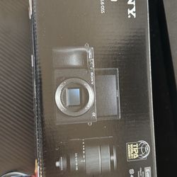 Sony A6400 Camera brand new barely used
