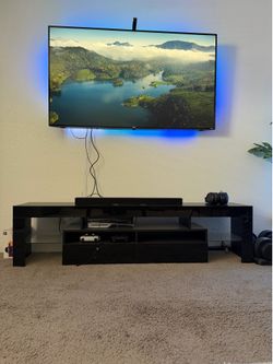 2 TV’s