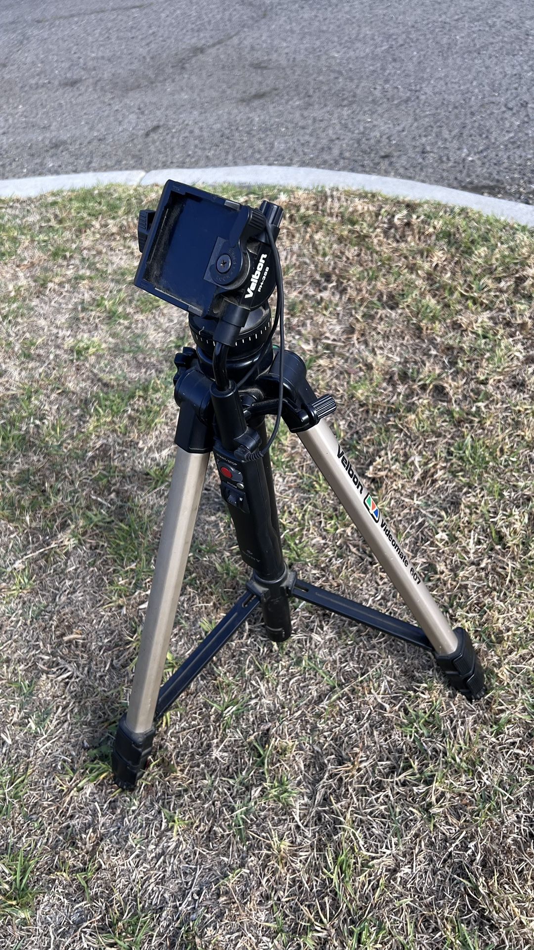Sony VCT-870RM tripod.