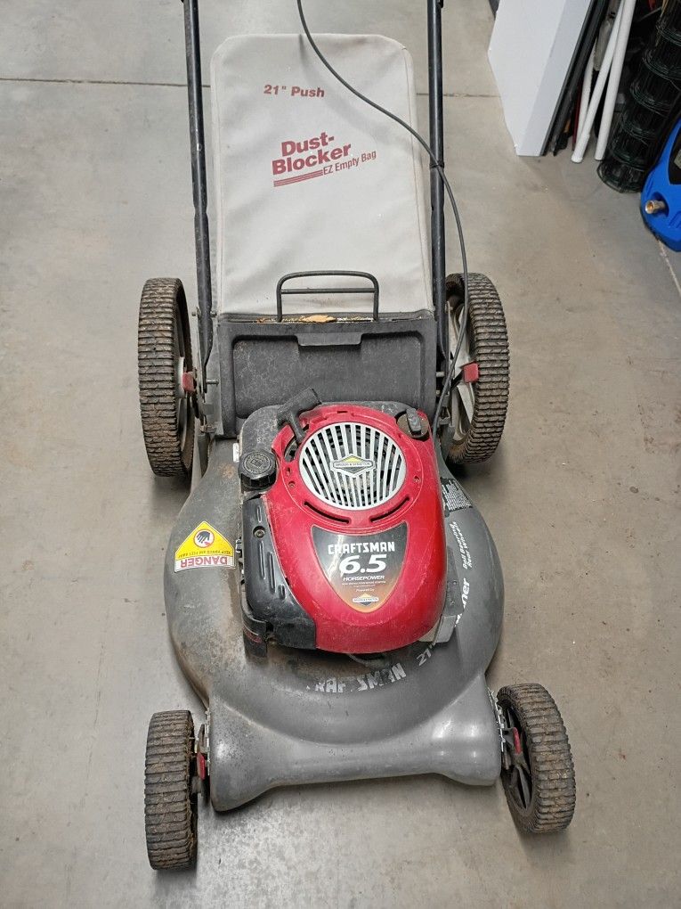 Craftsman Gas Lawn Mower With Bag