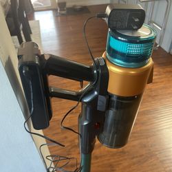 Cordless Vacuum 