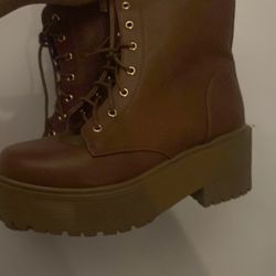 platform women’s dark brown boots