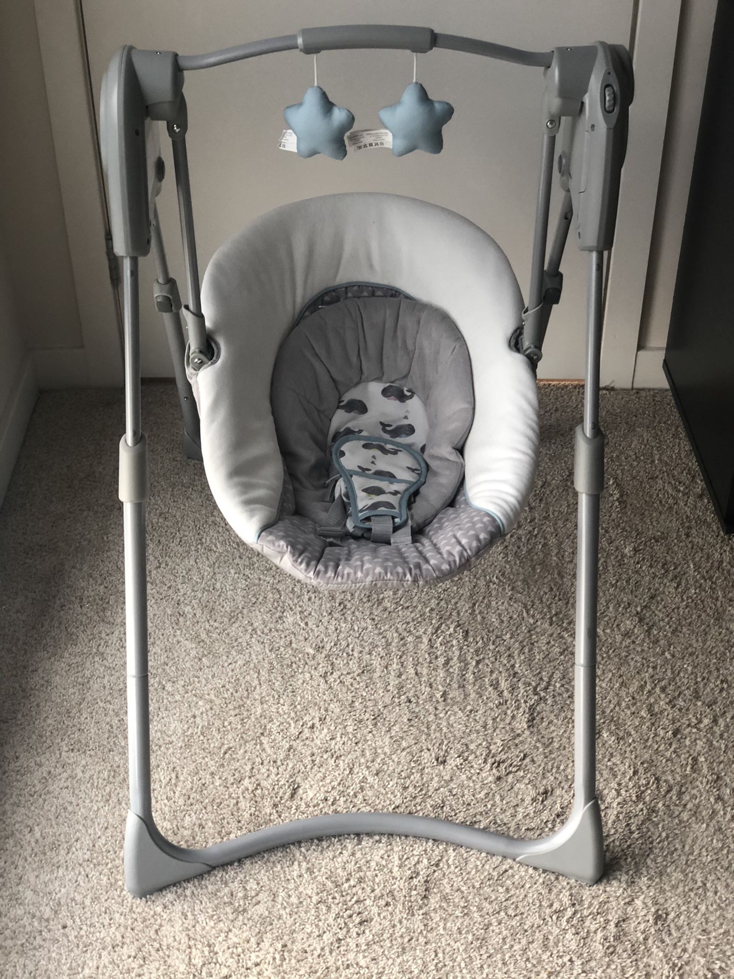 Graco Baby Swing- Grey (Almost Brand New!)
