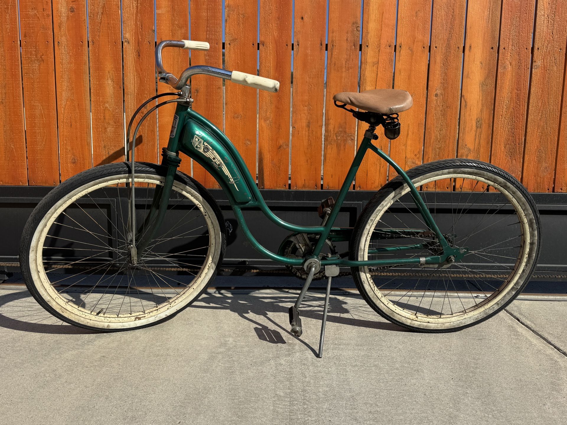 1950’s Antique / Vintage Montgomery Ward Hawthorne Beach Cruiser - All Original Condition and Works Great!