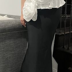 Black And White Long Strage  Dress 