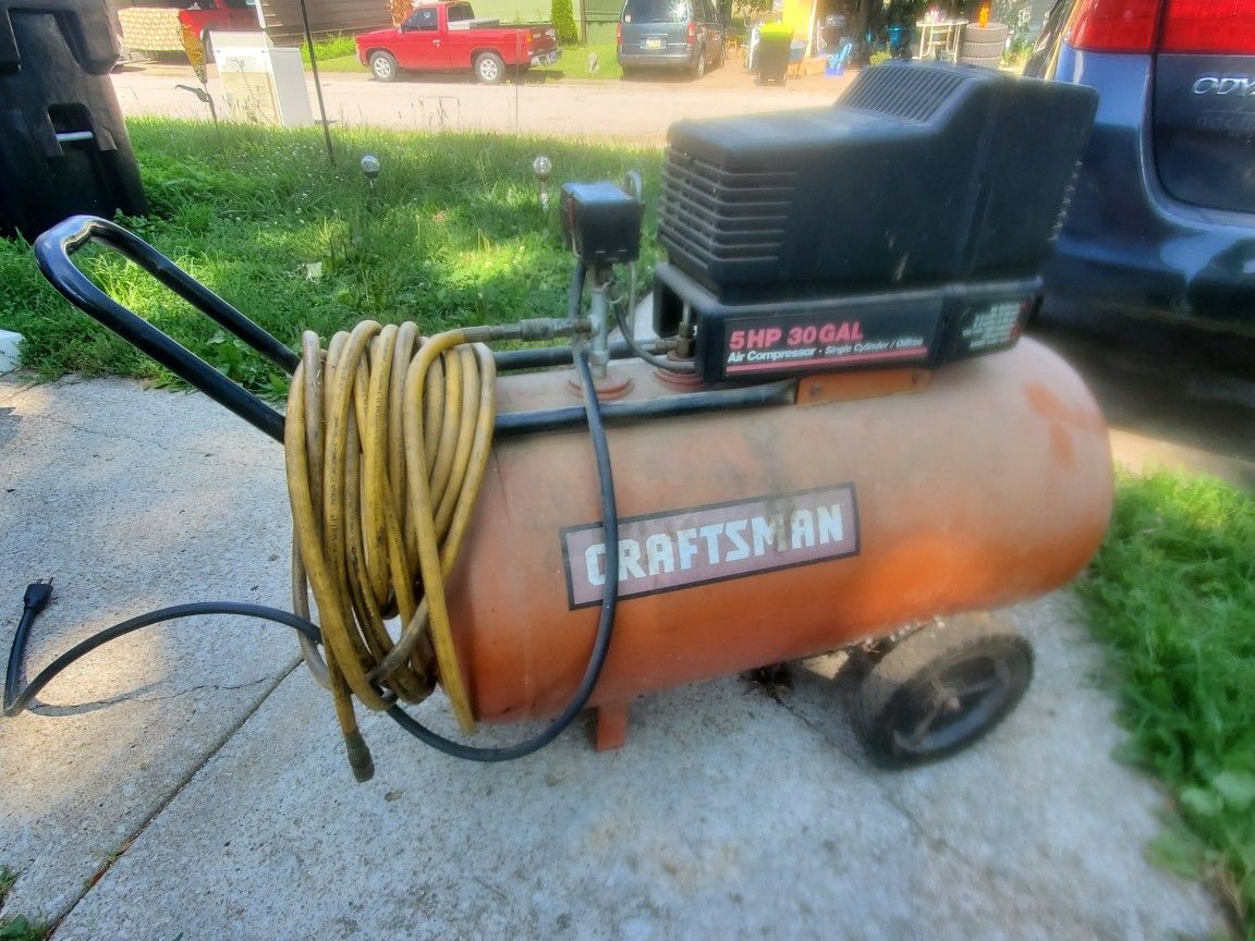 Craftsman 30 gallon air compressor 5 HP with long hose