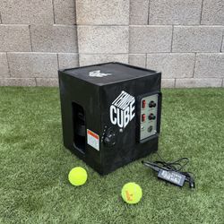 Tennis Cube Ball Machine with Oscillator 