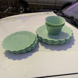 The Pioneer Woman Timeless Beauty Dinnerware Set Of 13 Jade