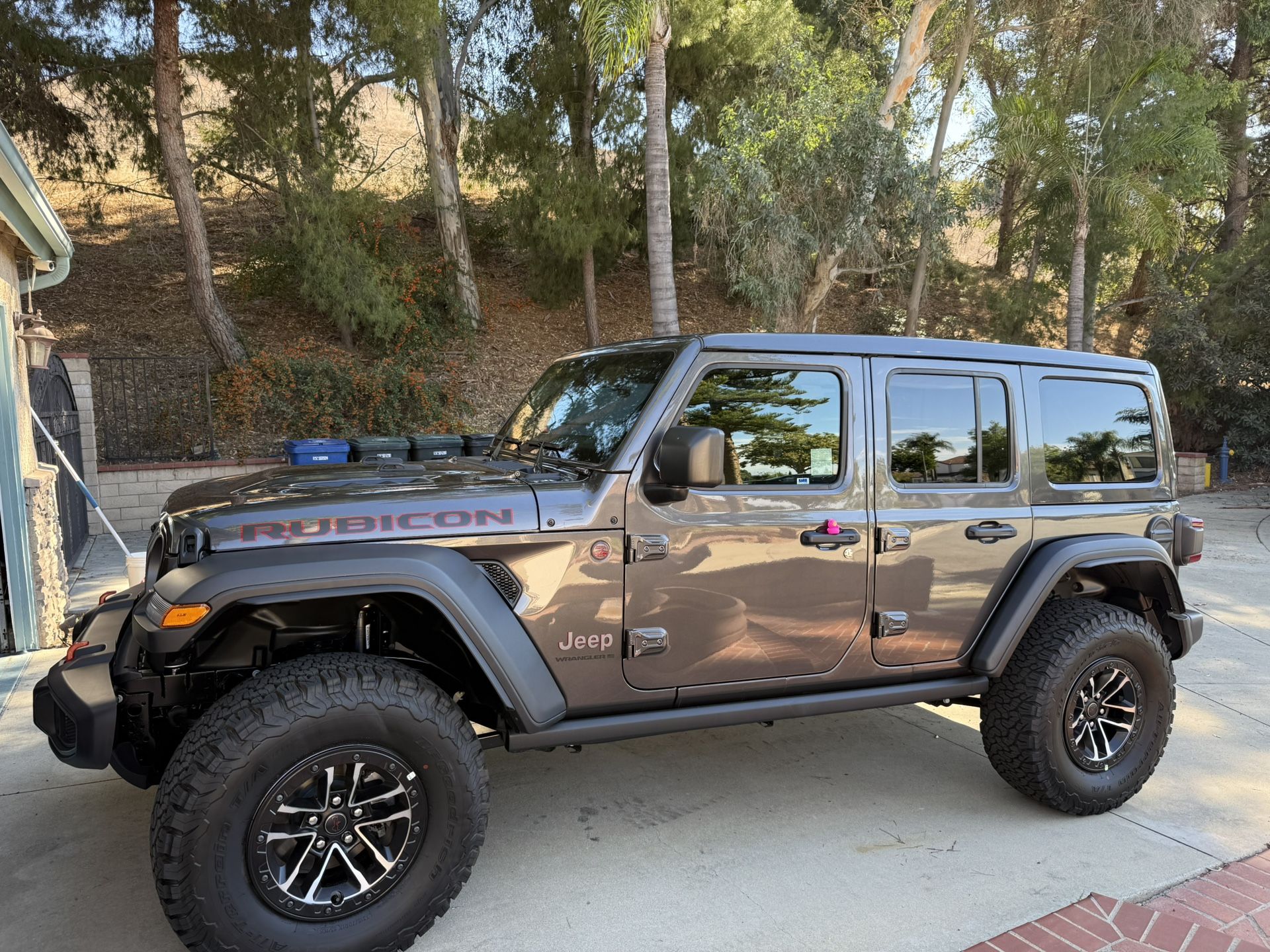 Brand new OEM Rock Rails Off Of 2025 Rubicon X