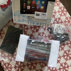Boss Audio 6.75" Touchscreen Audio Receiver with Apple CarPlay & Android Auto