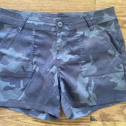 New PrAna Women’s Shorts Size 10 Camo Gray
