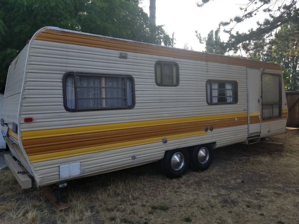 1982 All working ALFA Travel Trailer/RV 27feet
