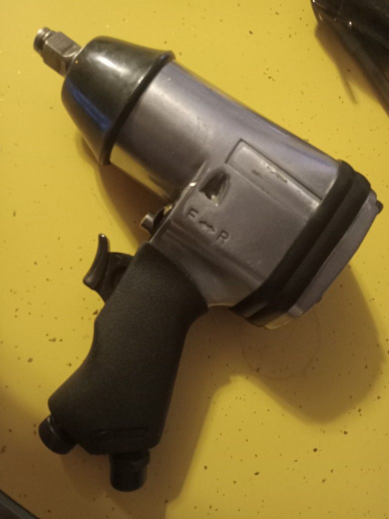 Craftsman Impact Gun 1/2"