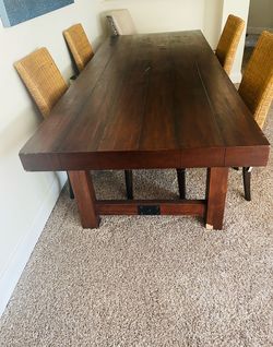 Farmhouse Table & 4 Chairs