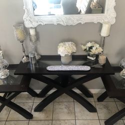 NEED GONE ! Entry Table With Two End Tables 