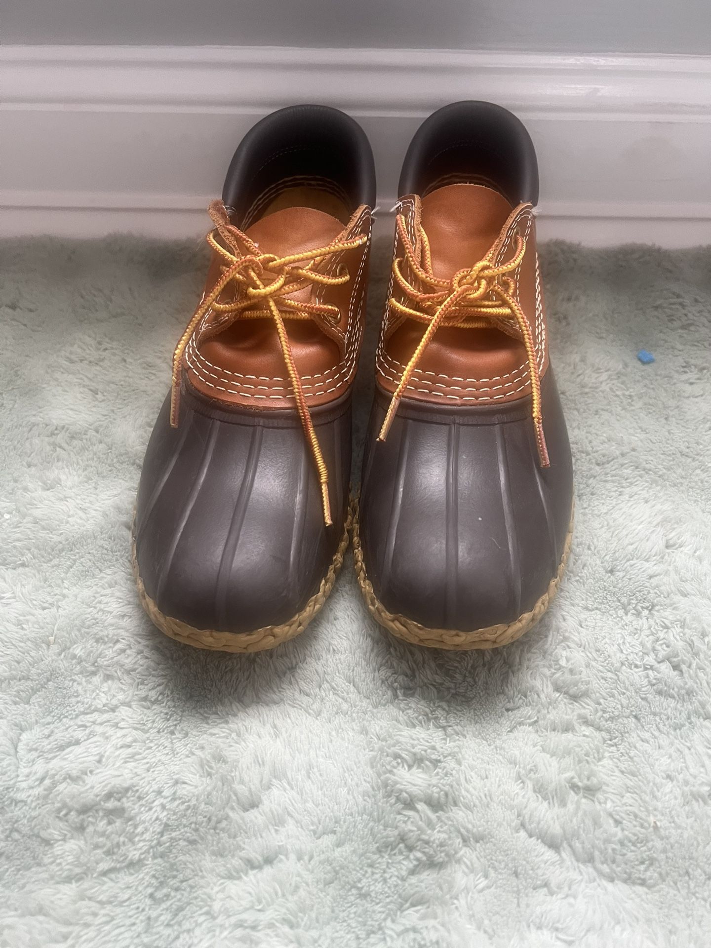 Autentic LL Bean Shoes Size 8
