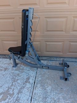 Hammer Strength Weight Bench