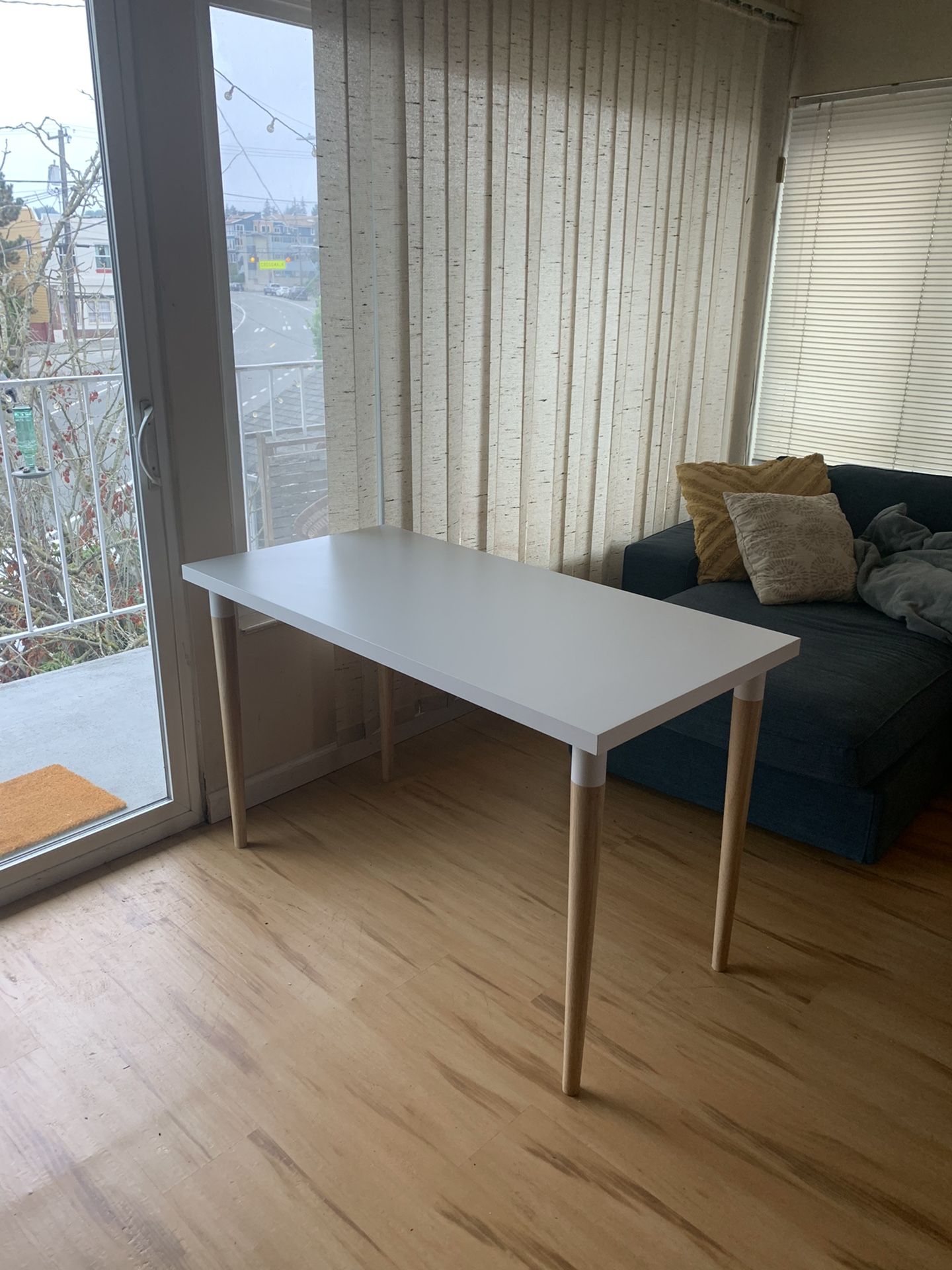 White Ikea Linnmon desk/table top with Hilver bamboo legs