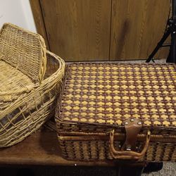Wicker Baskets Including Large And Small Picnic Baskets