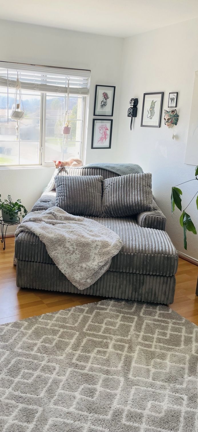 Lindyn Oversized Chaise Ashley Furniture