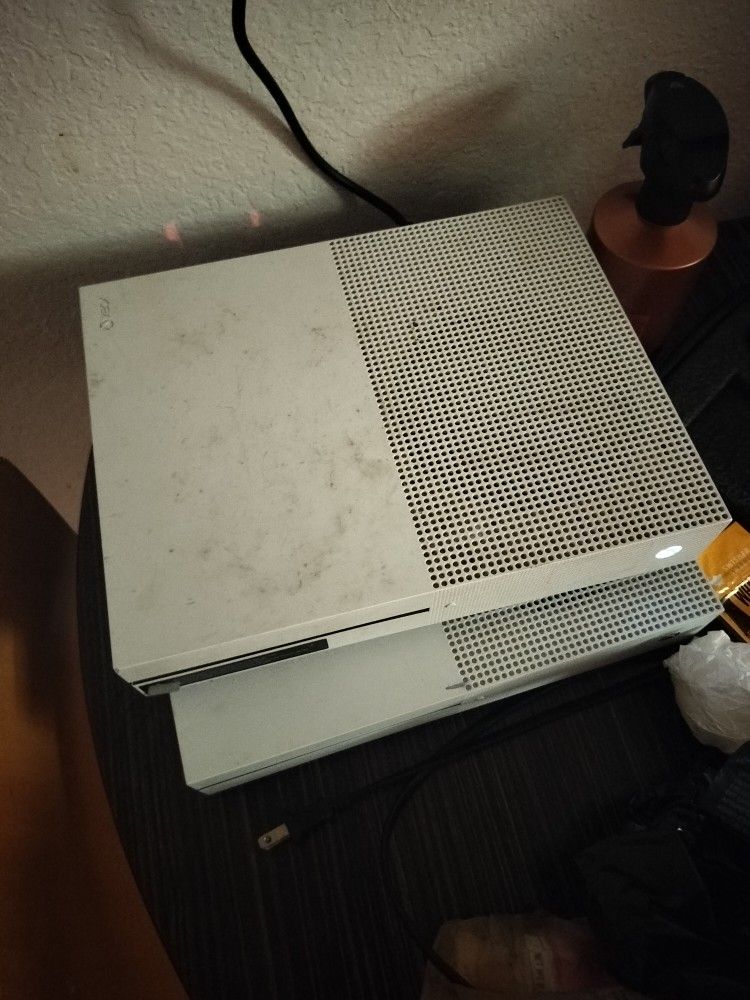 Xbox One S 