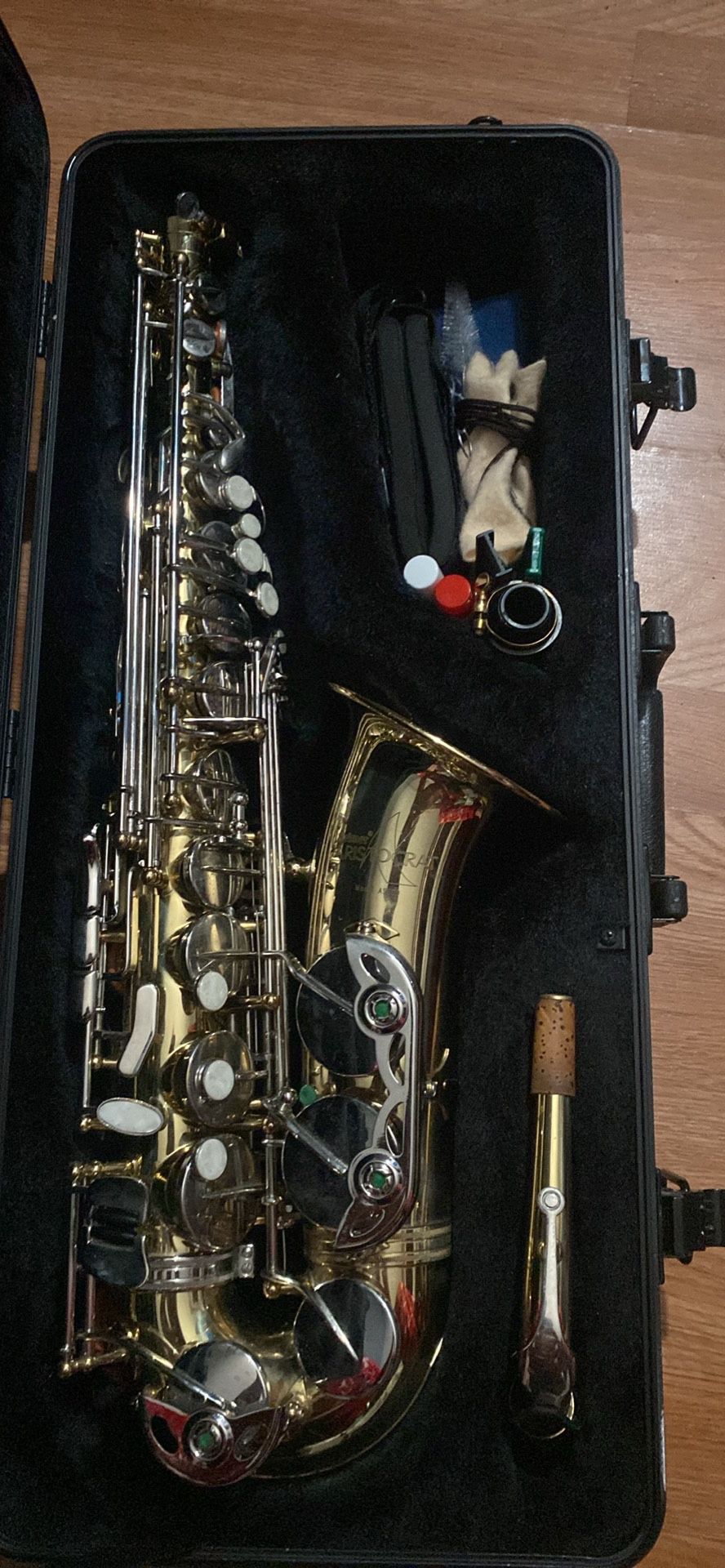 Selmer aristocrat saxophone model AS600