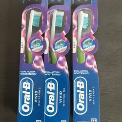 Oral B Toothbrush