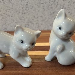 Vintage Japanese OMC Cat Figurines