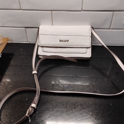 Dkny White Wallet Purse
