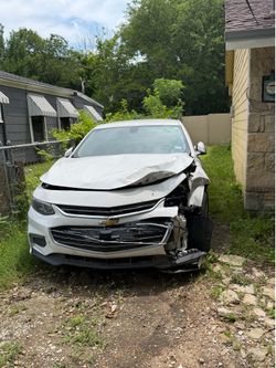 2018 chevy malibu LT wrecked