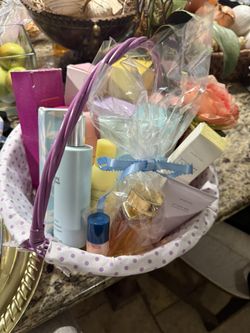  Beauty Baskets Skincare Mkup Polish 