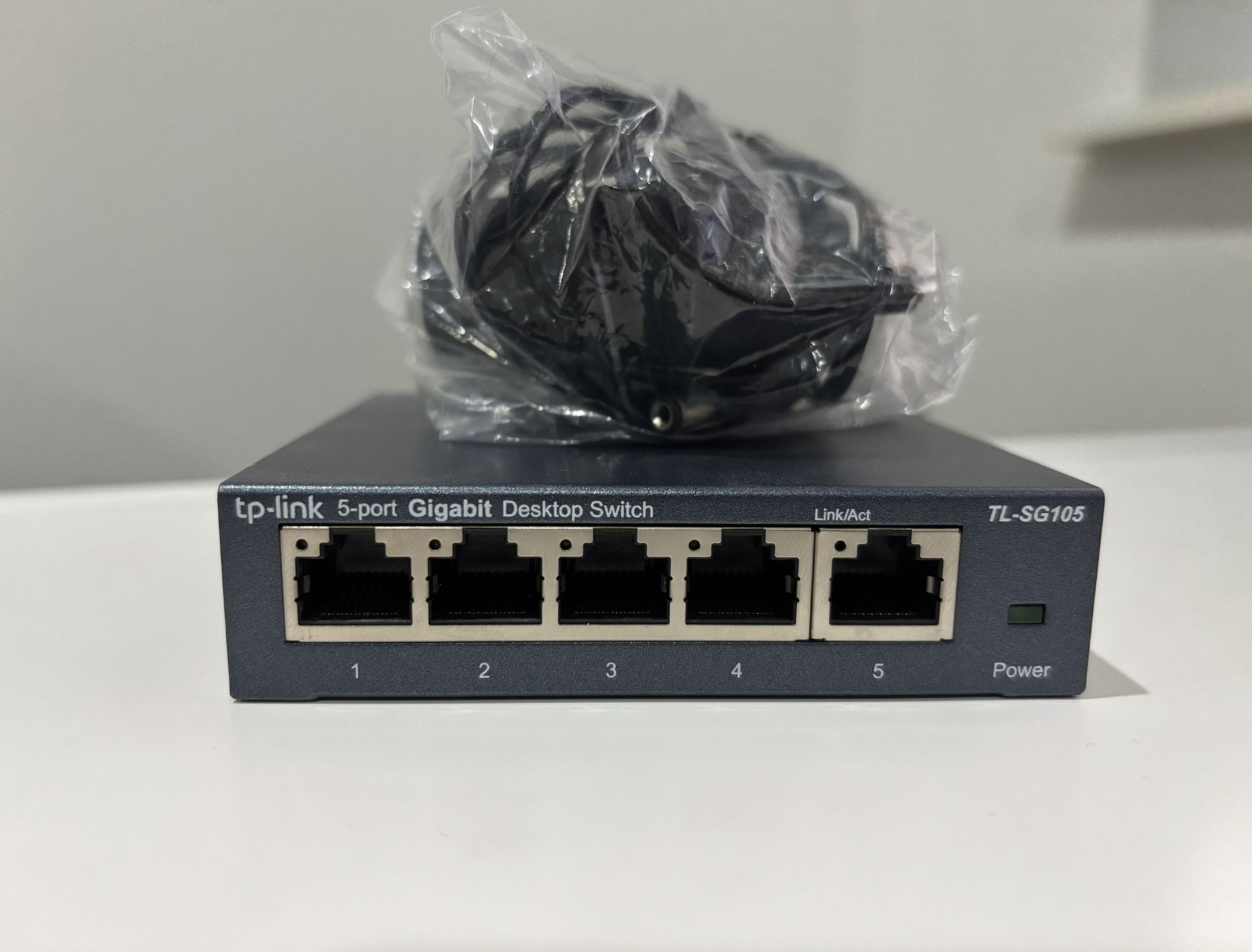 TP-Link TL-SG105 5 Port Ethernet Switch