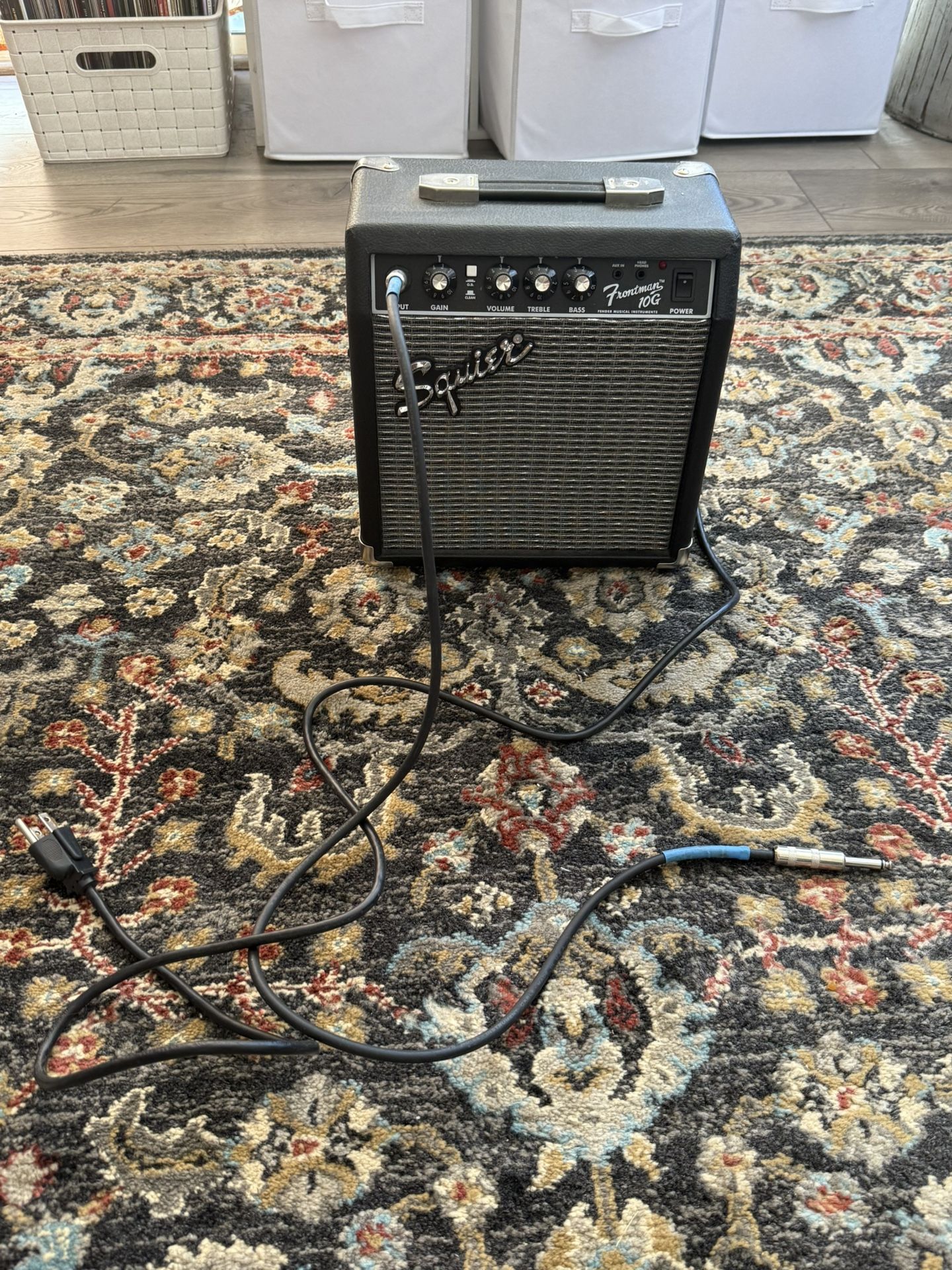 Squier Frontman 10G Guitar Amp - Great for Beginners