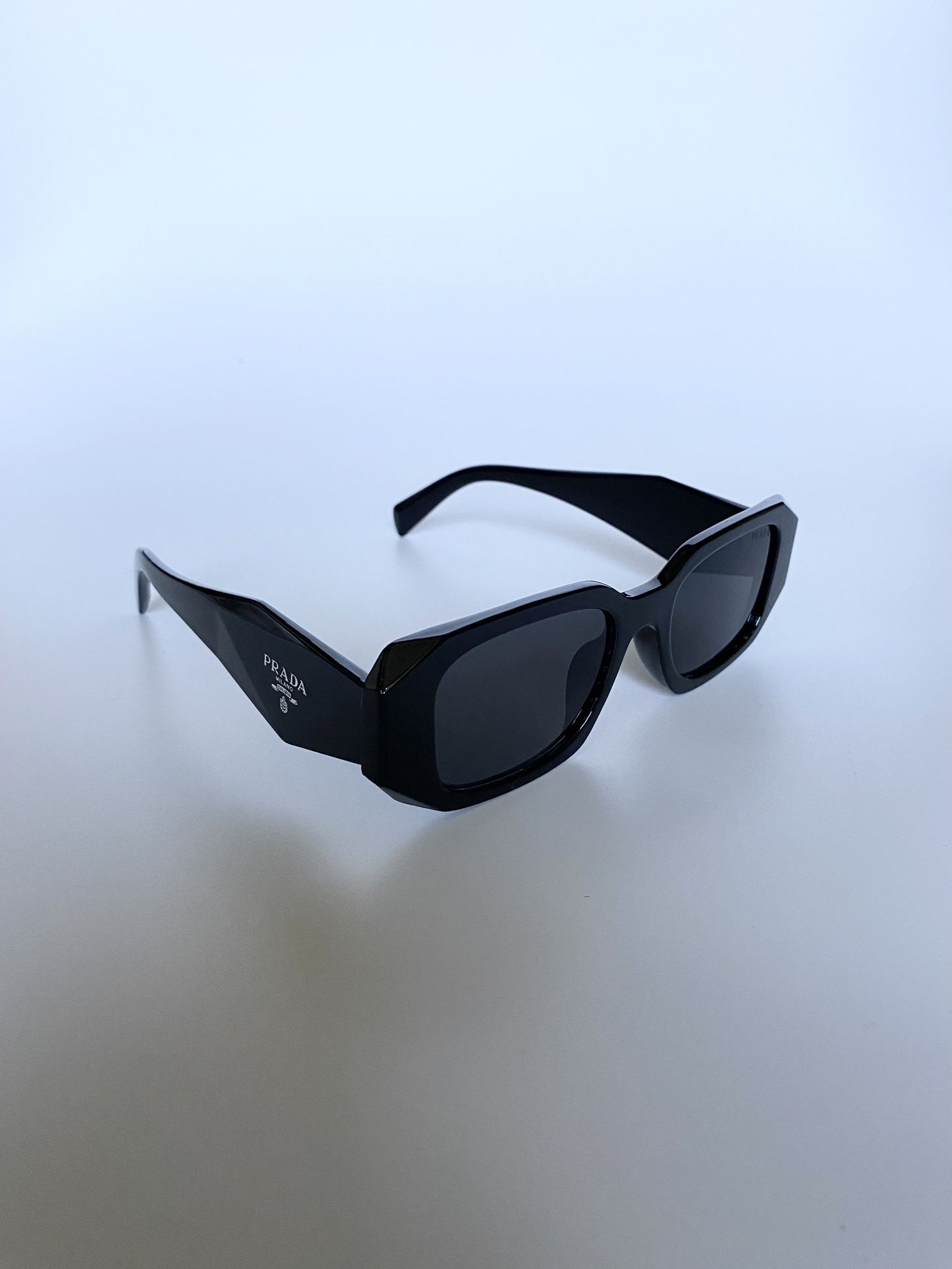 Real vs fake Prada sunglass. How to spot original Prada PR17WS eye glasses  