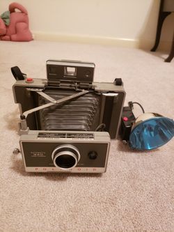 Polorid Camera With Flash, Works. $40.00