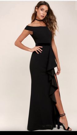 Cute black dress, size 6(runs a bit small)