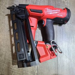 Milwaukee Finish Nail 16 Gauge
