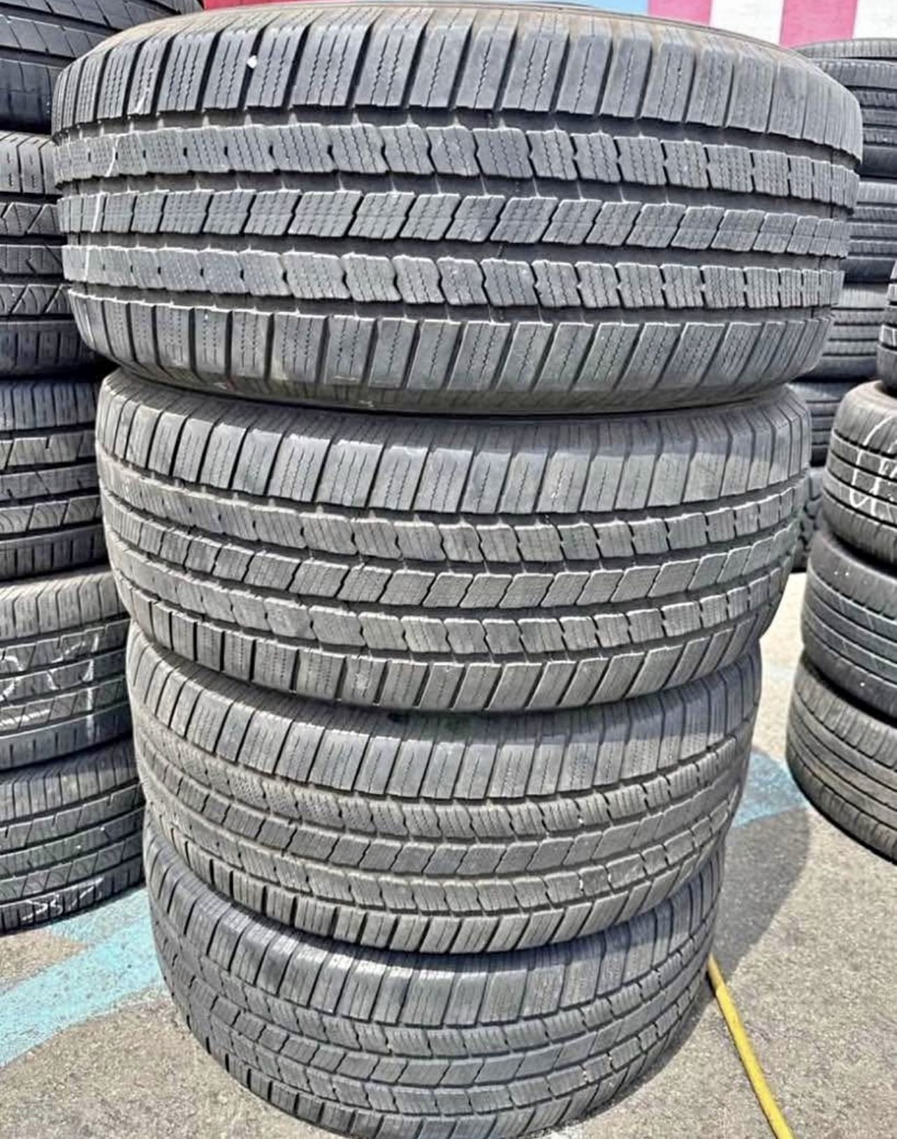 275/70/18 Michelin vendo un set de llantas usadas excelente condiciones de vida las 4 ✅🤩I am selling a set of used tires, all 4 in excellent living c