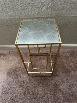 Gold Metal Accent Table with Mirror Top